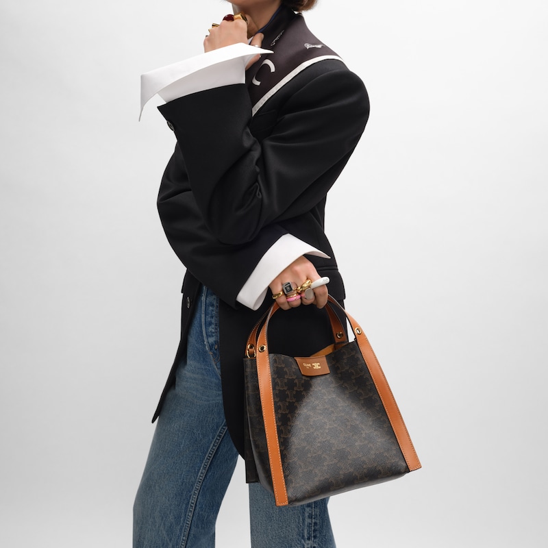 borsa cubo piccola in canvas triomphe e pelle di vitello naturale