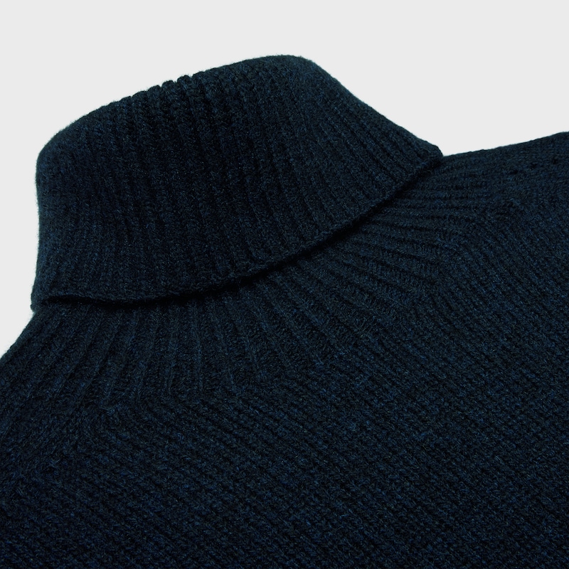 maglione a collo alto in cashmere senza cuciture