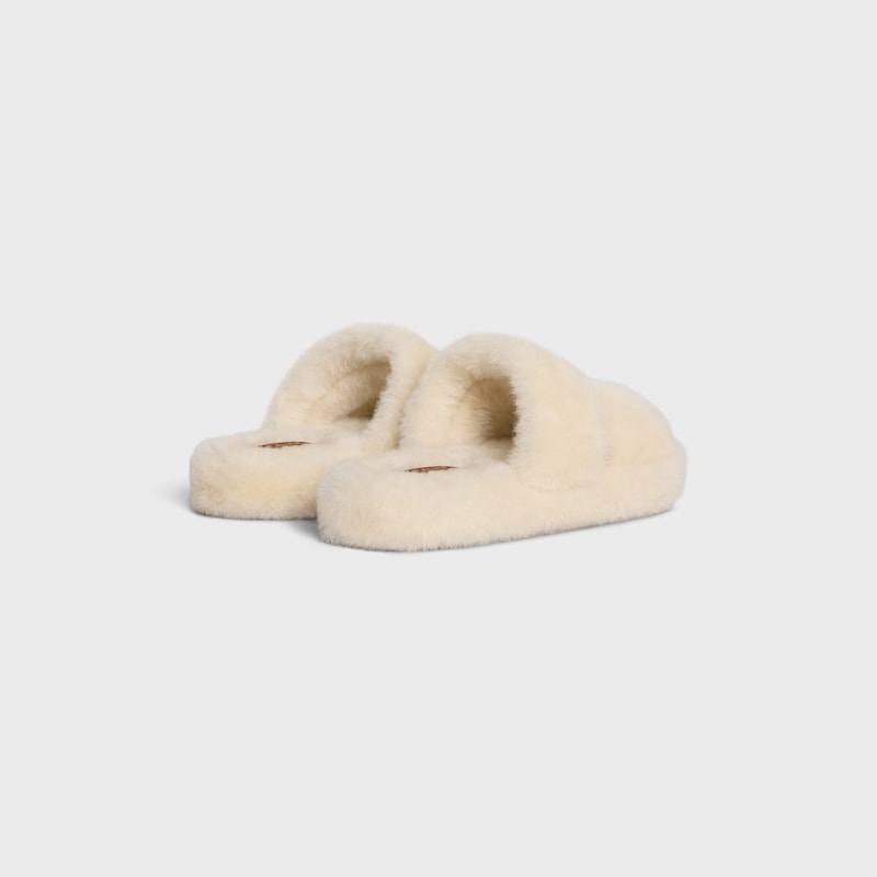 celine indossa triomphe in pelle di pelle