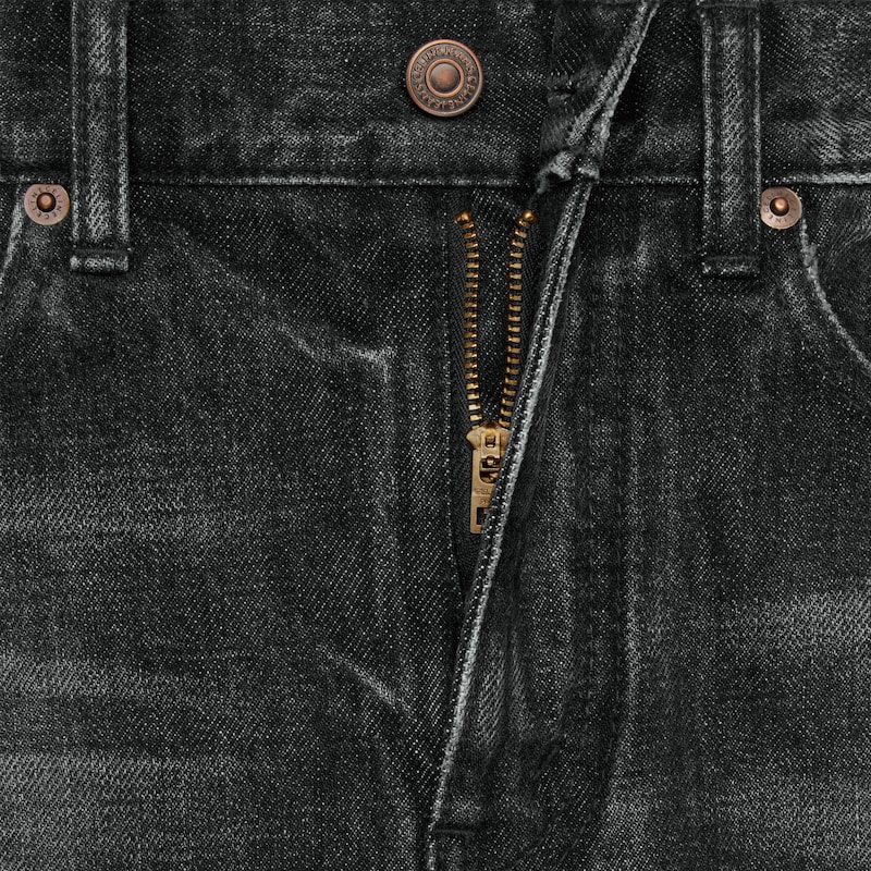 jeans da surf svasati in denim nero effetto ghiaccio