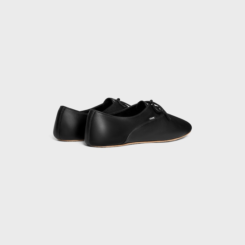 scarpa ballerina allacciata in pelle di agnello