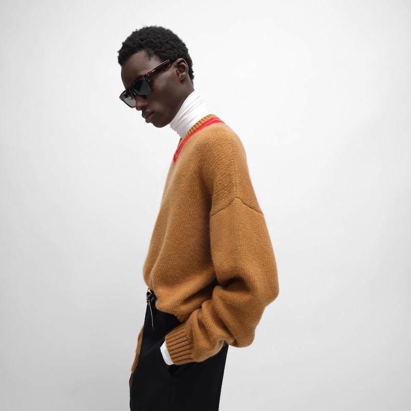 maglione con scollo a v in cashmere