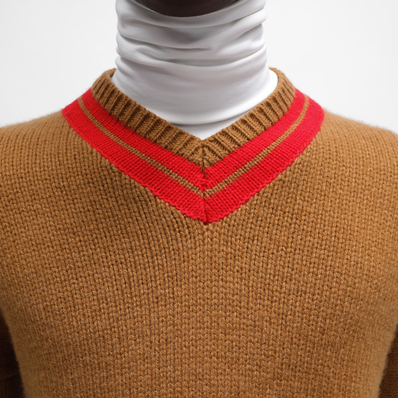 maglione con scollo a v in cashmere