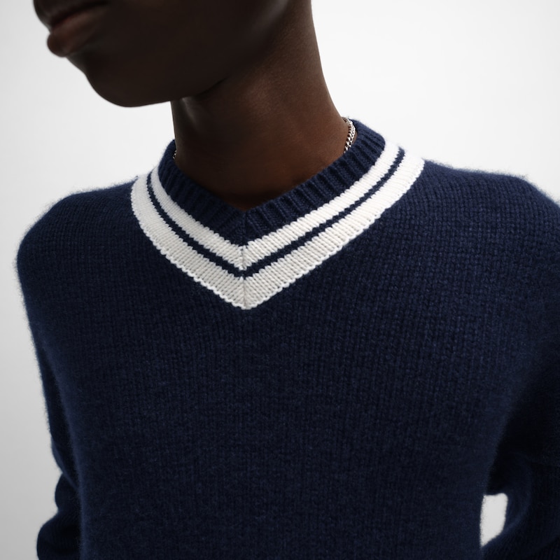 maglione con scollo a v in cashmere